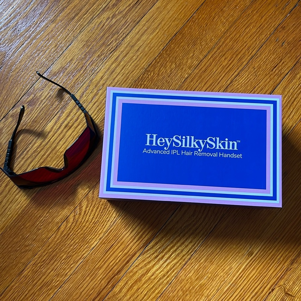 Hey Silky Skin Advanced IPL Hair Removal Handset with Anti-Flash Eyewear